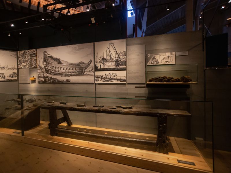 Das Vasa Museum informiert über das gesunkene und geborgene Schiff