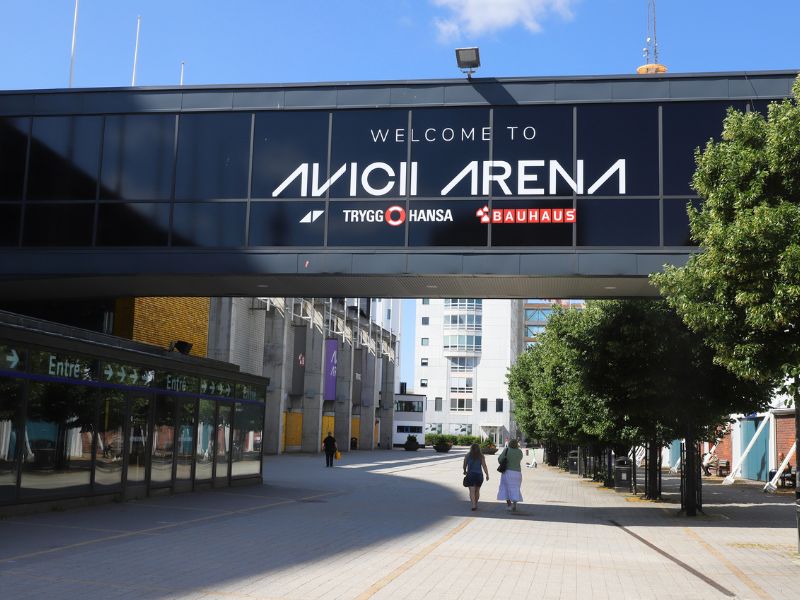 Hinweisschild zur Avicci Arena in Stockholm