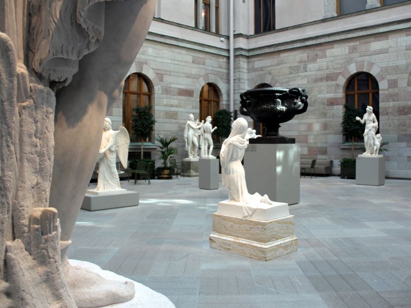 Skulpturen im Innenhof des schwedischen Nationalmuseums Stockholm