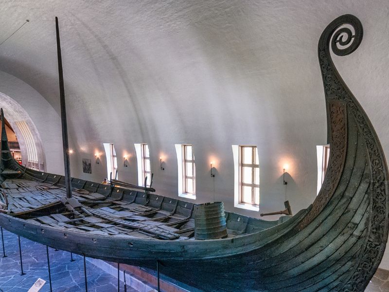 Teile eines Wikingerschiffs im Viking Museum