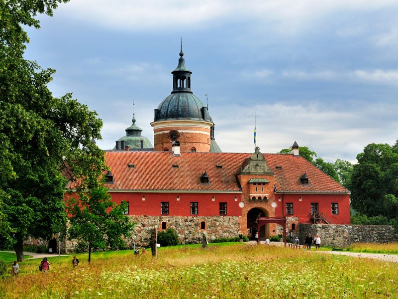 Schloss Gripsholm ist bekannt durch den Roman von Kurt Tucholsky