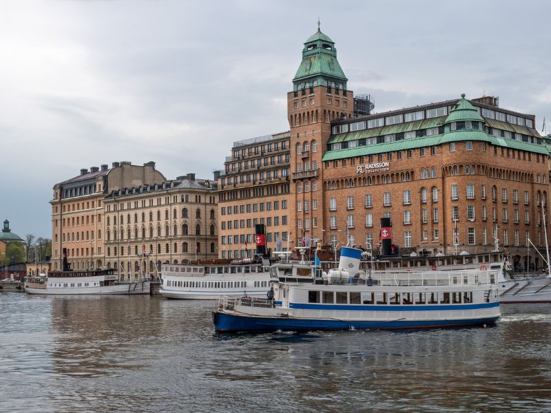 In Schwedens Hauptstadt Stockholm gehören Fähren zum öffentlichen Nahverkehr
